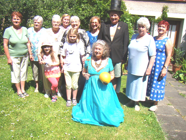 SUN12obr7.jpg, 345kB